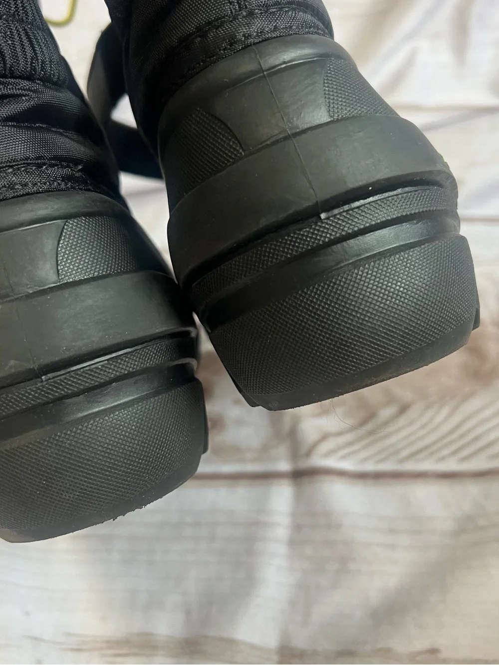 Sorel Black Boots with Neon Yellow Accents Mens 5